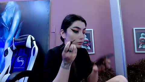 Snapshot of sophia_dk chatting on February 13, 1:37 pm sophia hottie online show from February 13, 1:37 pm