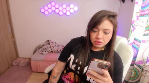 sophia_grants online show from December 14, 4:57 pm
