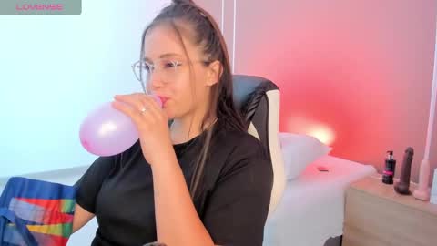 S O P H I A online show from October 30, 8:09 pm