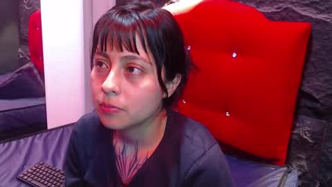 Sophi  online show from March 9, 6:45 pm