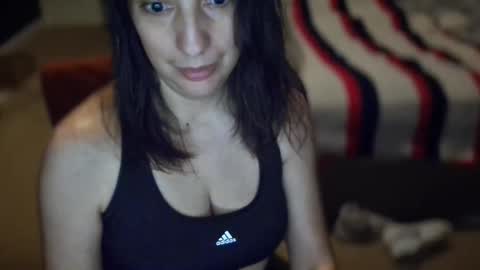 sophiadover online show from April 21, 2:51 am