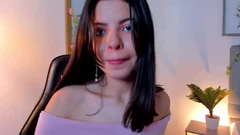 Sophia Howland online show from February 20, 6:26 am