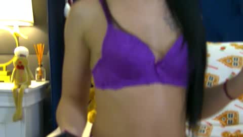 sophie__hill online show from December 15, 5:25 am