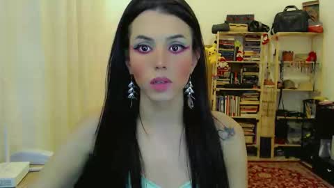 Sophie Fantasys online show from November 22, 8:40 pm