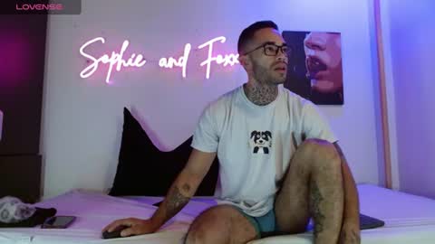 SOPHIE - FOXX online show from July 2, 11:59 am