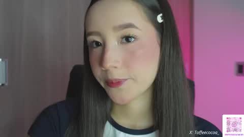Snapshot of sophie_lii chatting on September 19, 9:07 pm Sophie or Sof online show from September 19, 9:07 pm