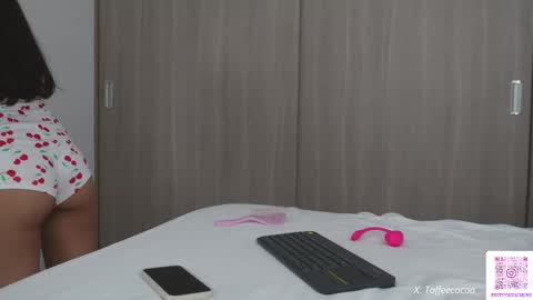 Snapshot of sophie_lii chatting on October 8, 8:37 pm Sophie or Sof online show from October 8, 8:37 pm