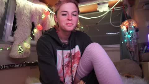 derpy derpington online show from December 5, 4:04 am