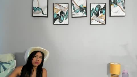 sophie_w1 online show from September 23, 12:54 pm