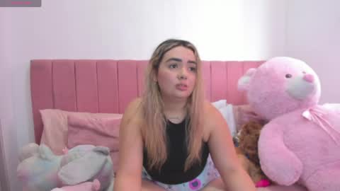 sophiee rosee online show from June 7, 6:35 pm