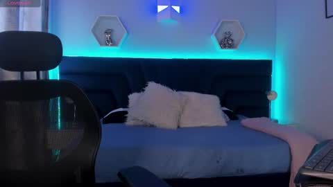 Sophie online show from March 2, 5:25 pm