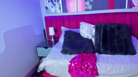 Sophie online show from March 3, 5:52 pm