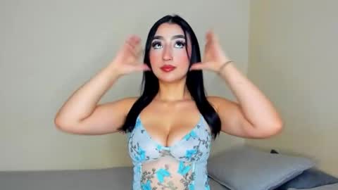 sophiee veryhot online show from March 7, 3:50 am