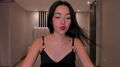 Sophie online show from May 23, 7:32 pm