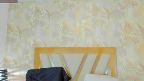 Sophie online show from November 10, 1:03 pm