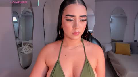 Sophie online show from March 8, 3:43 am