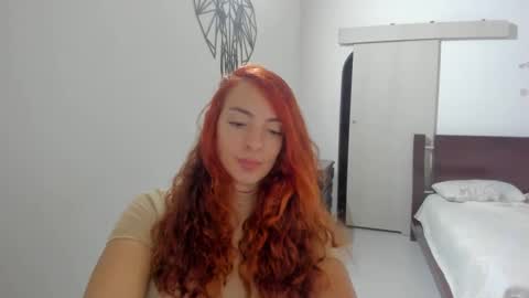 Snapshot of sophielatina chatting on September 25, 11:12 pm Sophia online show from September 25, 11:12 pm