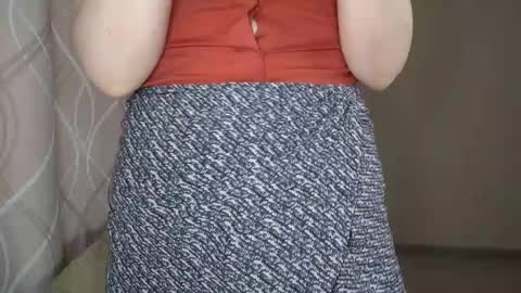 Sophiemisss online show from May 9, 9:37 am
