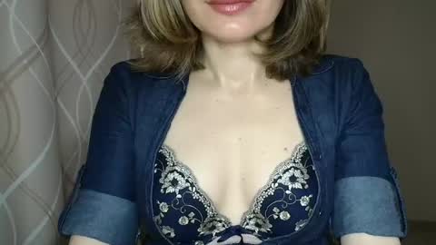 Sophiemisss online show from April 24, 6:15 am