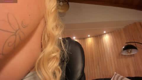 Sophie  Palmer online show from March 6, 11:42 am