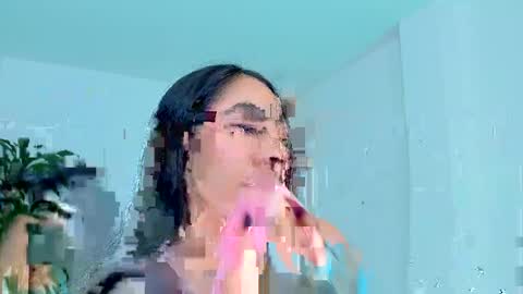 sophierooy online show from April 22, 10:50 pm