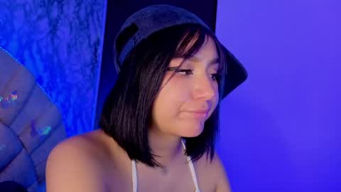   Sophie  online show from May 25, 7:09 pm