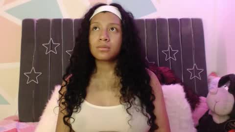 Snapshot of sophiia_dreams chatting on October 18, 12:37 am Sophia this is not my real name online show from October 18, 12:37 am