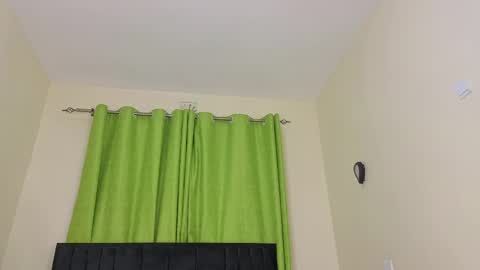 sophisticated_seline online show from April 1, 7:22 pm