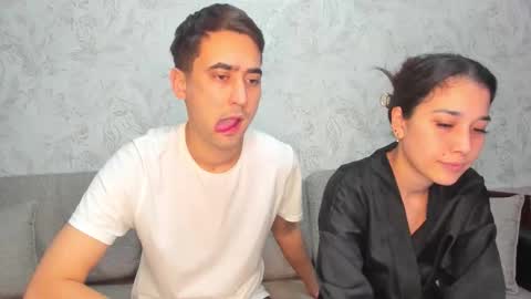 sophywhisper online show from December 3, 1:34 pm