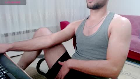 luis online show from September 22, 8:57 pm