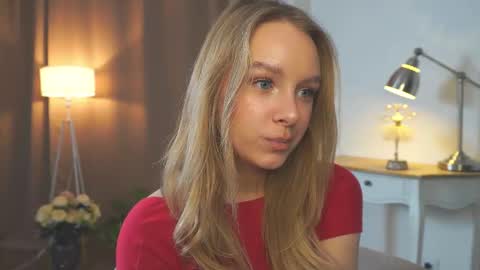 Anna online show from March 18, 1:28 pm