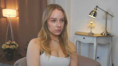 Anna online show from April 2, 2:24 pm