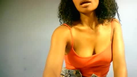 sourayaa online show from February 18, 6:41 pm