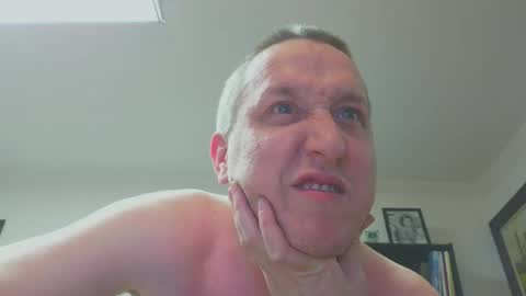 Southernblueyes online show from March 12, 8:23 pm