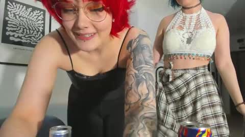 Leah online show from May 1, 5:40 pm