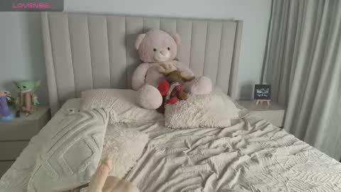 Snapshot of soyhinata__ chatting on January 27, 6:08 am Adeline independent model online show from January 27, 6:08 am