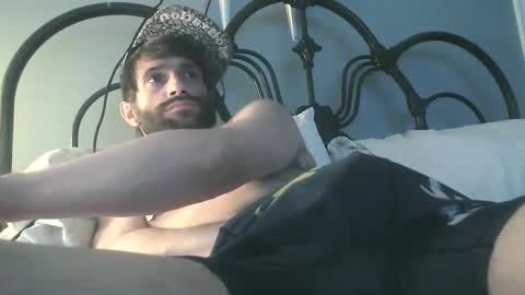 TrndSettrz online show from March 1, 7:19 am