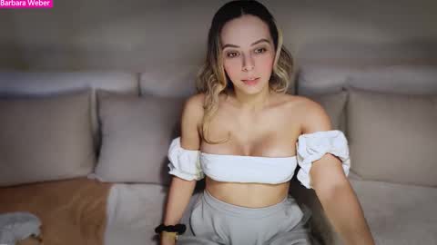 spaintense_ online show from January 10, 3:17 pm