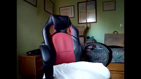 Manu  online show from April 13, 4:33 pm