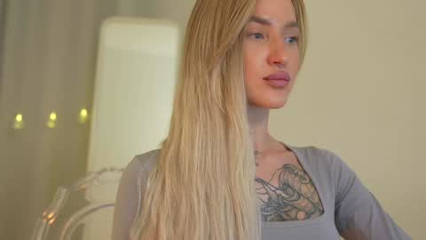 DAISY online show from December 28, 3:59 pm