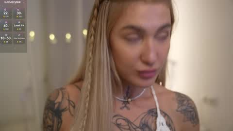 DAISY online show from December 20, 2:05 pm