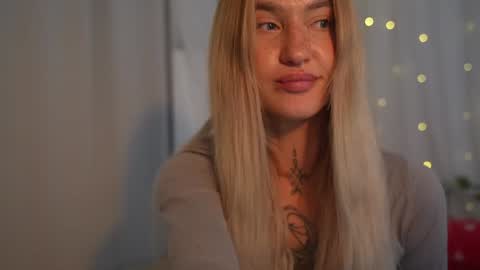 DAISY online show from January 4, 6:30 pm