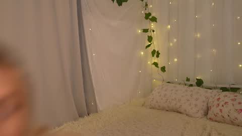 DAISY online show from January 23, 12:30 pm