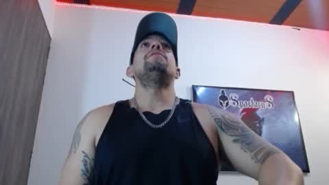 Snapshot of spartacus_cam chatting on September 29, 5:28 am     online show from September 29, 5:28 am