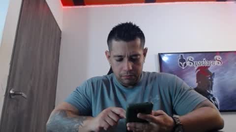 Snapshot of spartacus_cam chatting on September 15, 5:09 am     online show from September 15, 5:09 am