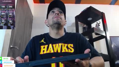 Snapshot of spartacus_cam chatting on January 12, 5:45 am     online show from January 12, 5:45 am