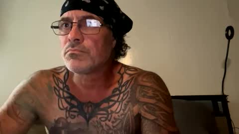 specter1972 online show from November 30, 11:12 pm