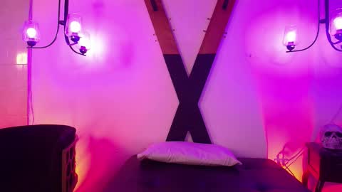 spencerm_ online show from November 17, 10:23 pm