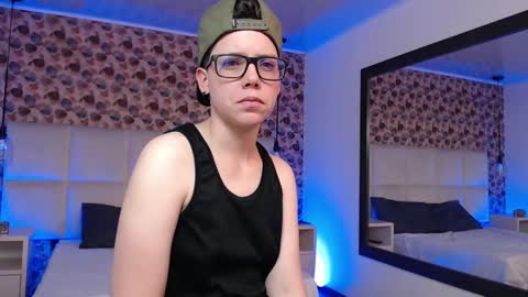 Snapshot of spencerm_ chatting on October 21, 9:29 pm spencerm_ online show from October 21, 9:29 pm