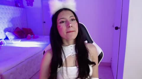 scarlett online show from April 5, 1:30 pm